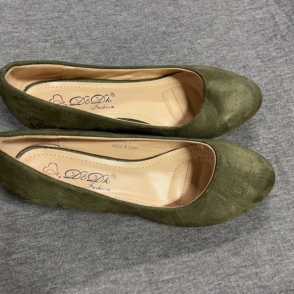 Do dK Fashion olive green wedges